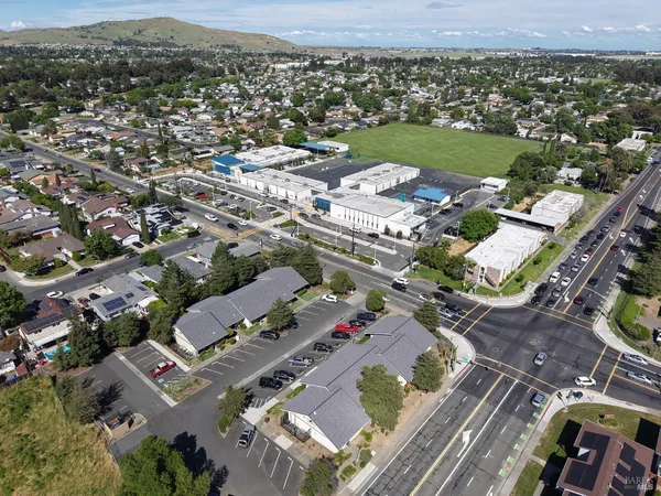 $1,300,000 | 690 East Tabor Avenue, Fairfield, CA 94533