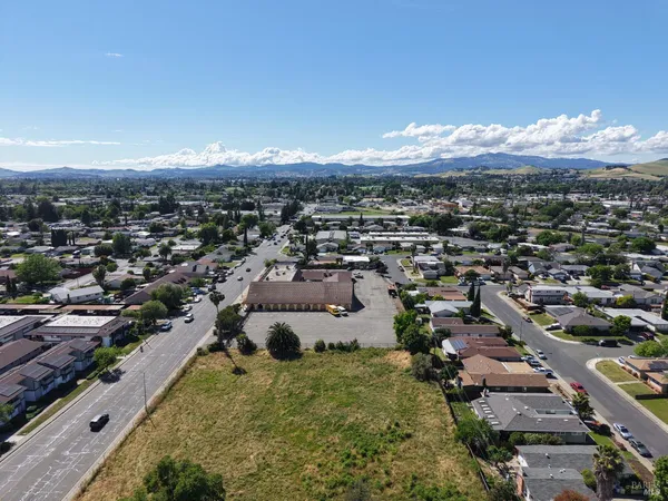 $1,300,000 | 690 East Tabor Avenue, Fairfield, CA 94533