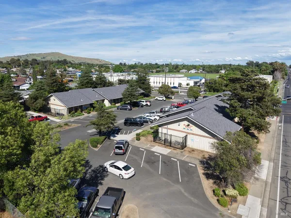 $1,300,000 | 690 East Tabor Avenue, Fairfield, CA 94533