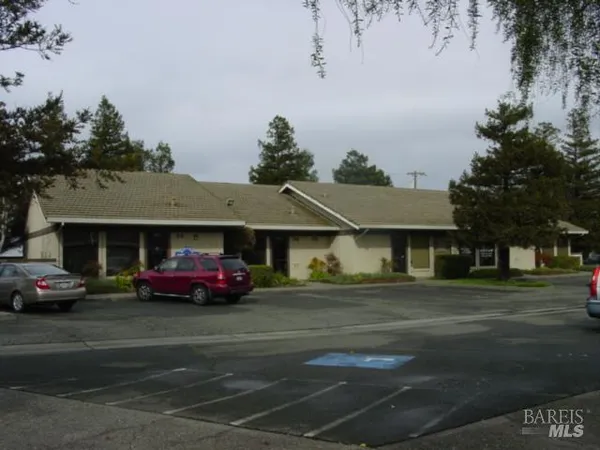 $1,300,000 | 690 East Tabor Avenue, Fairfield, CA 94533