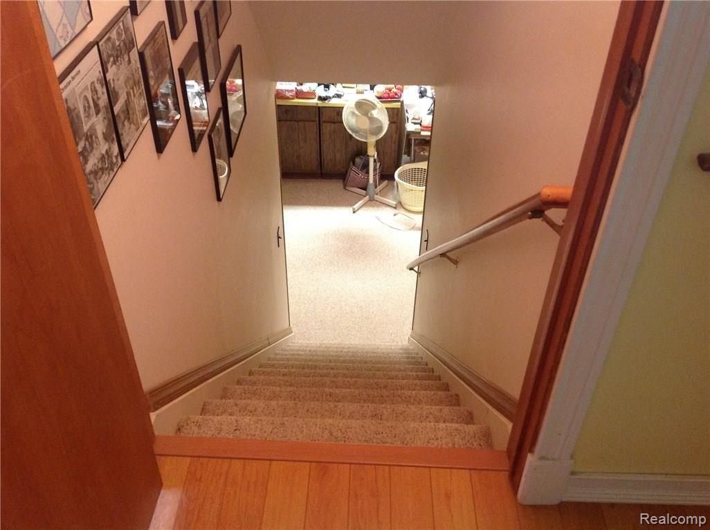 2136 Warrington Road Rochester, MI 48307 - Photo 2 of 10 IMG_3327.JPG