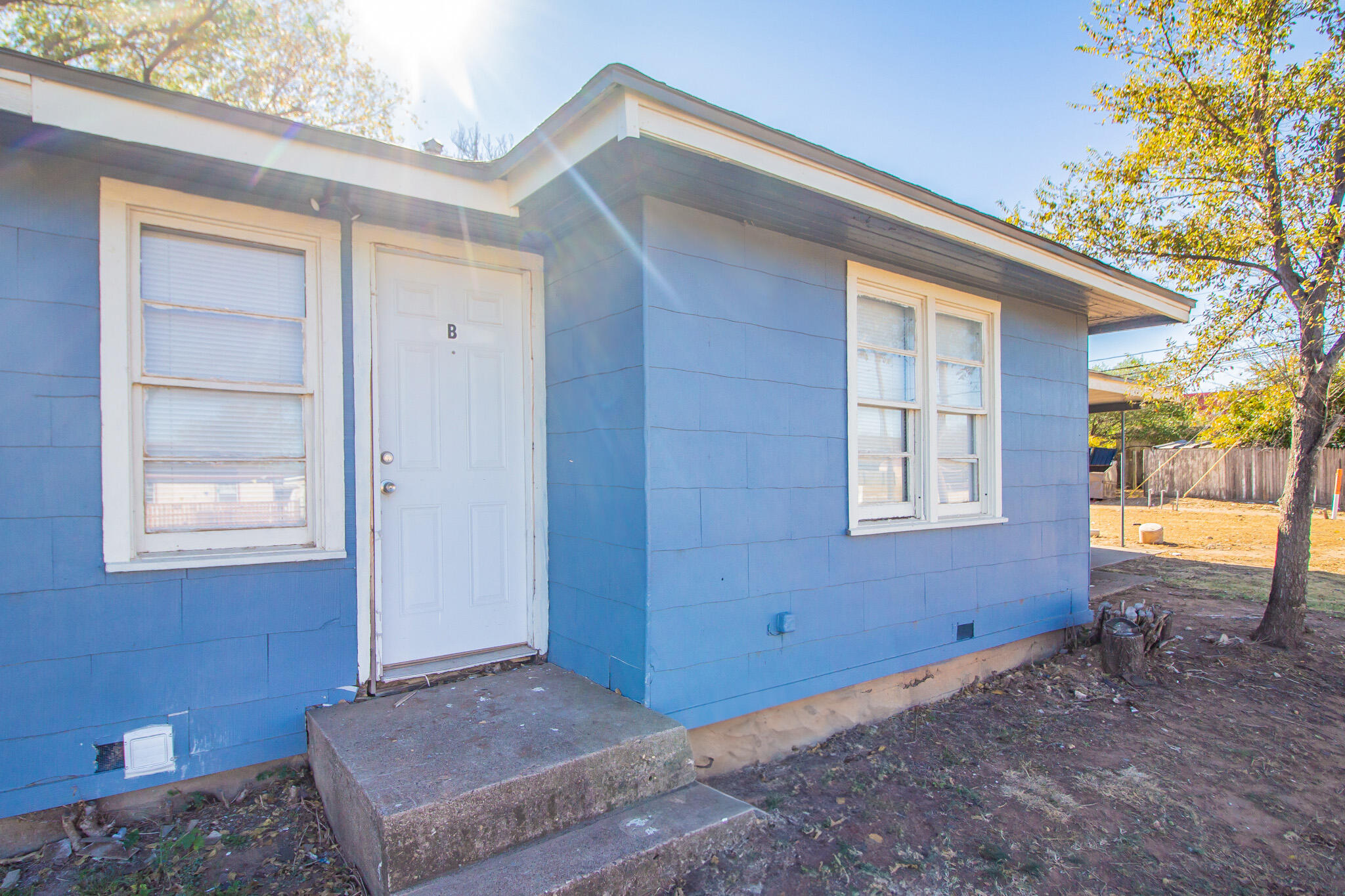 302 Avenue U Lubbock, TX 79415 - Photo 3 of 26