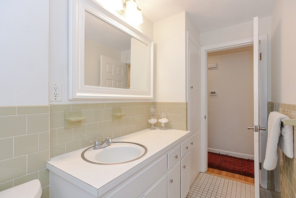 67 Deanville Road Attleboro, MA 02703 - Photo 12 of 28 Gallery Image 12