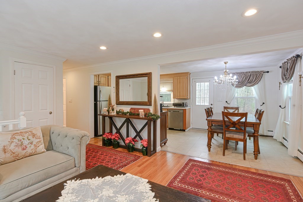 67 Deanville Road Attleboro, MA 02703 - Photo 10 of 28 Gallery Image 10