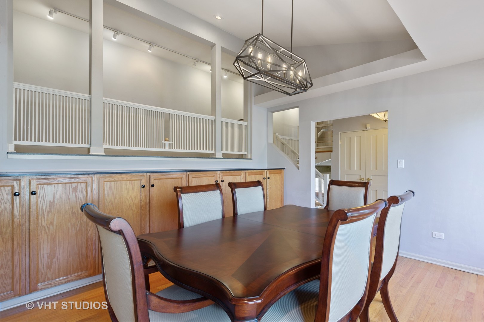 818 West Hickory Street, Hinsdale, IL 60521 Compass