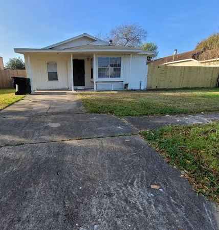 $1,400 | 5543 Ambern Drive, Houston, TX 77053