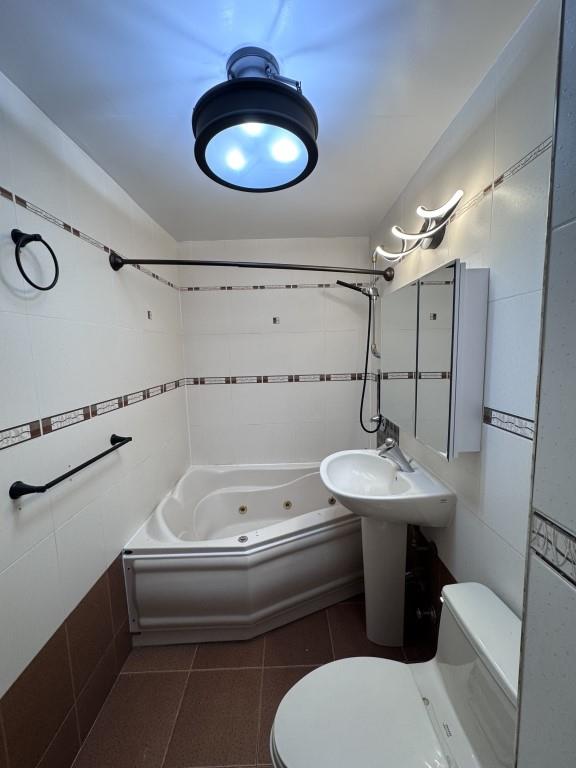 40 Brighton 1st Road, Unit 15M Brooklyn, NY 11235 - Photo 15 of 32