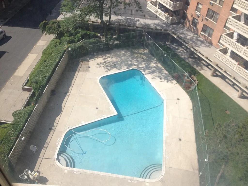 40 Brighton 1st Road, Unit 15M Brooklyn, NY 11235 - Photo 17 of 32