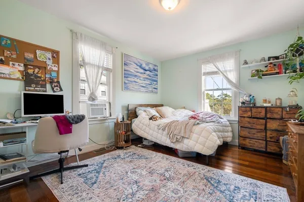 $599,000 | 76 Taft Avenue, Unit 1, Newton, MA 02465