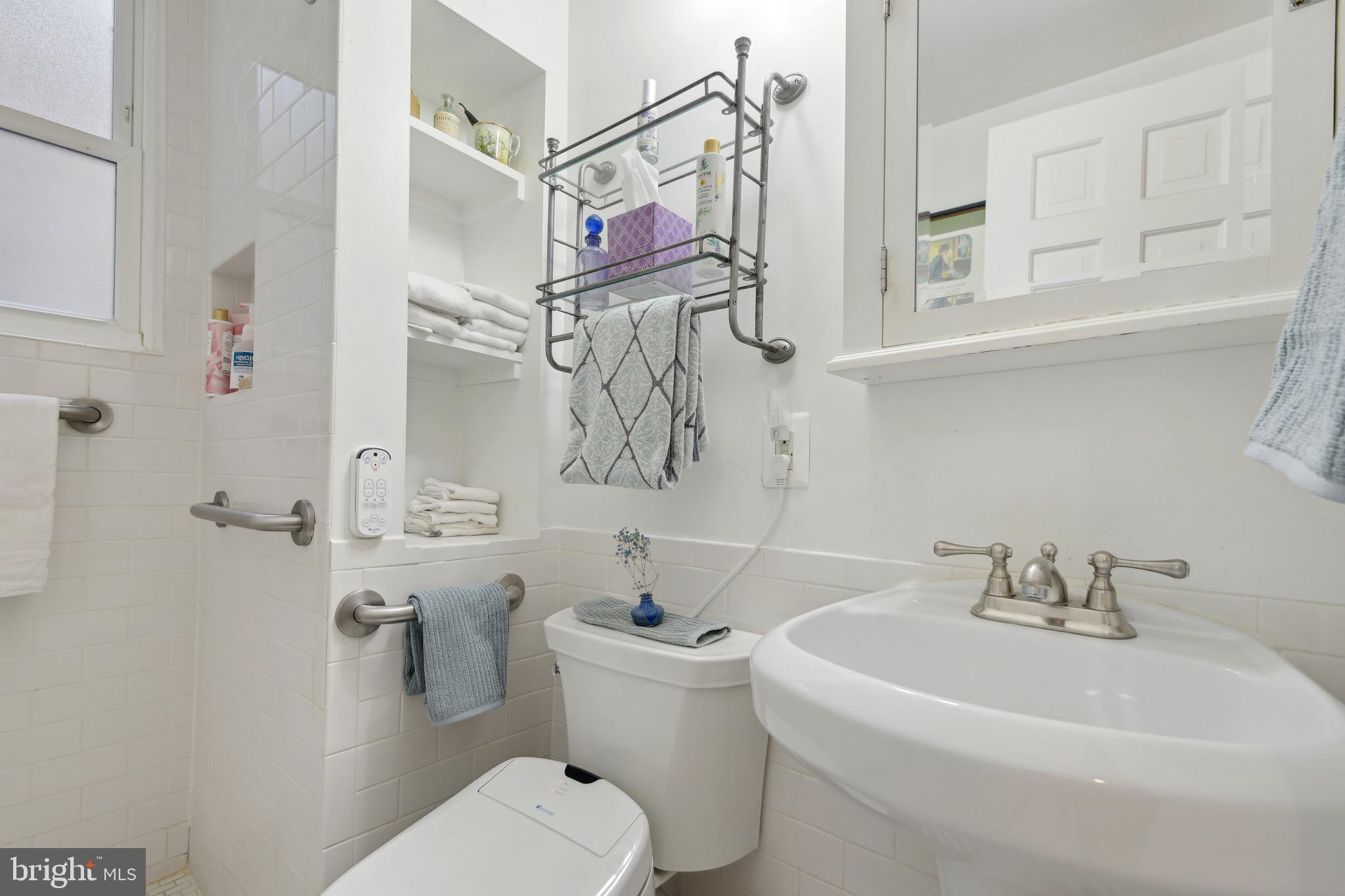 114 6th Street Southeast Washington, DC 20003 - Photo 18 of 30