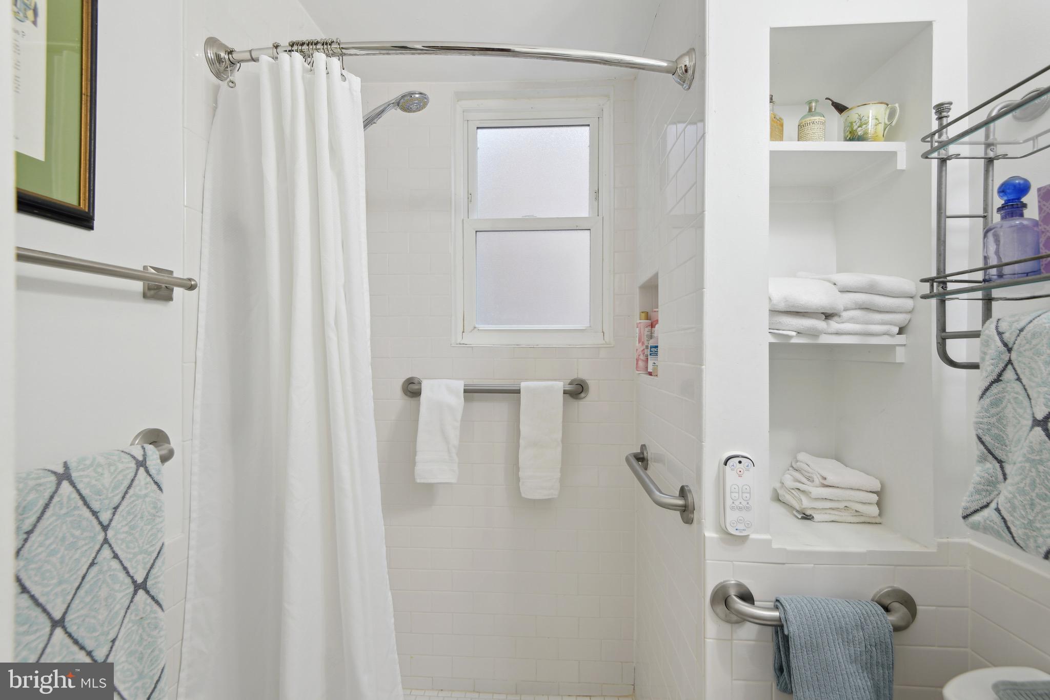 114 6th Street Southeast Washington, DC 20003 - Photo 19 of 30