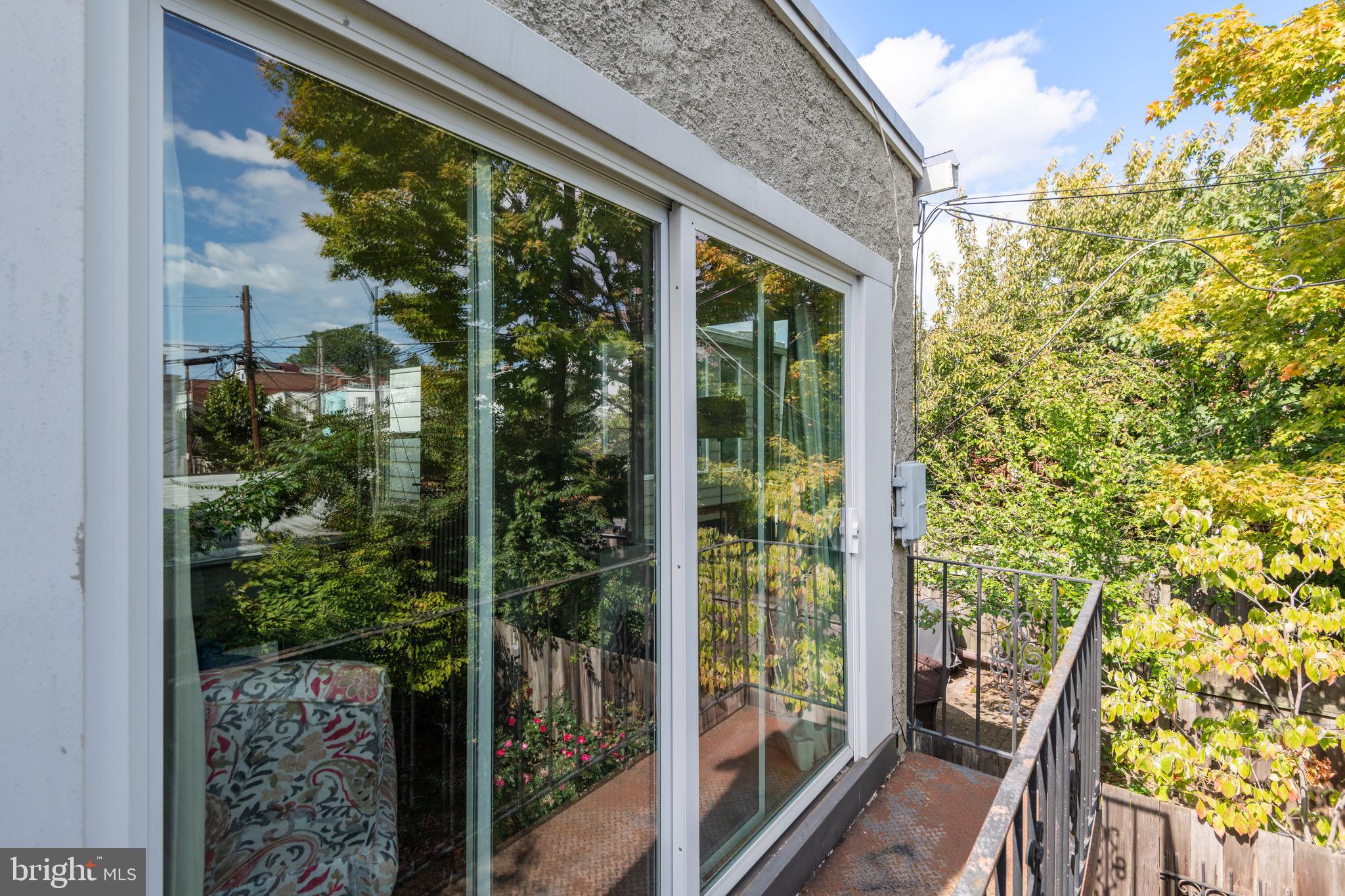 114 6th Street Southeast Washington, DC 20003 - Photo 7 of 30