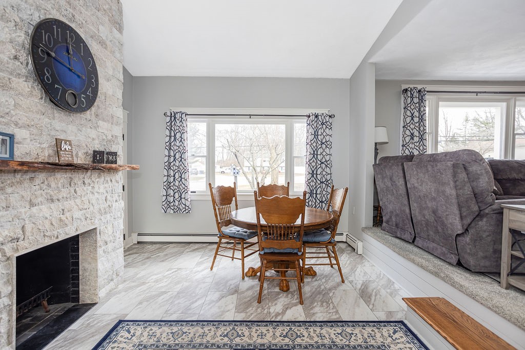 70 Ellen Lane Cranston, RI 02921 - Photo 13 of 38