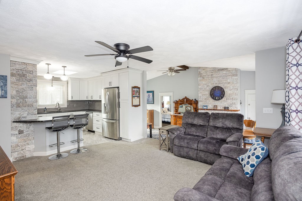 70 Ellen Lane Cranston, RI 02921 - Photo 15 of 38