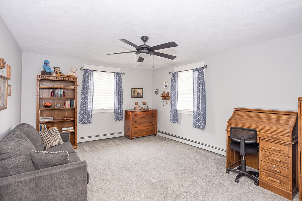 70 Ellen Lane Cranston, RI 02921 - Photo 18 of 38