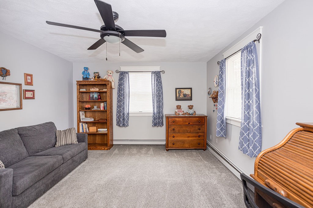 70 Ellen Lane Cranston, RI 02921 - Photo 19 of 38