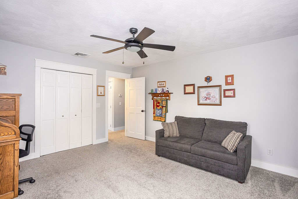 70 Ellen Lane Cranston, RI 02921 - Photo 20 of 38