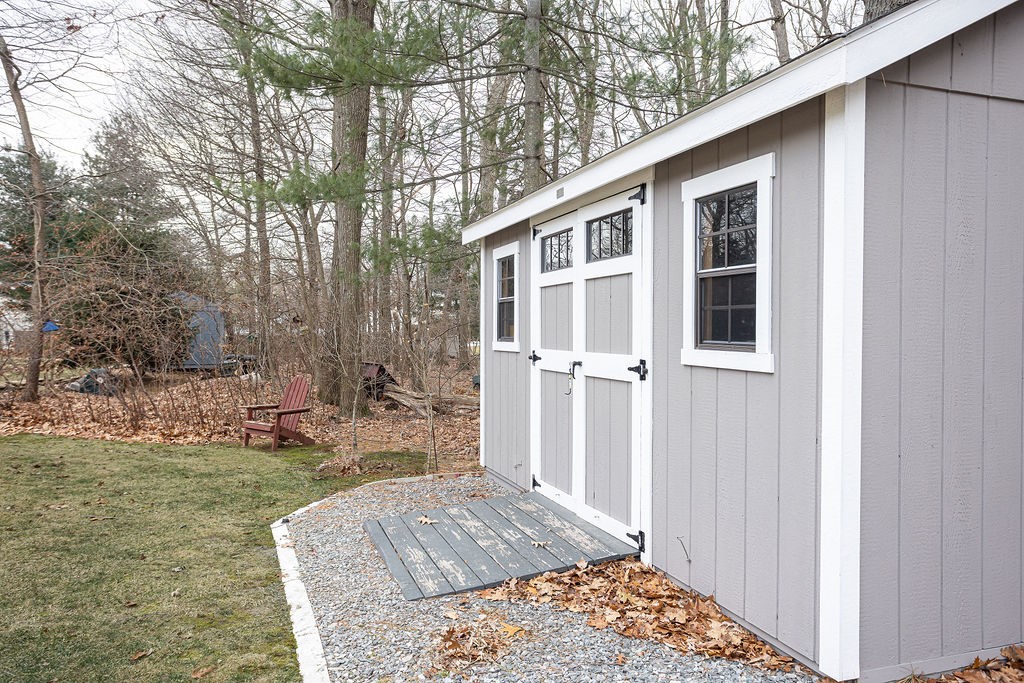 70 Ellen Lane Cranston, RI 02921 - Photo 34 of 38