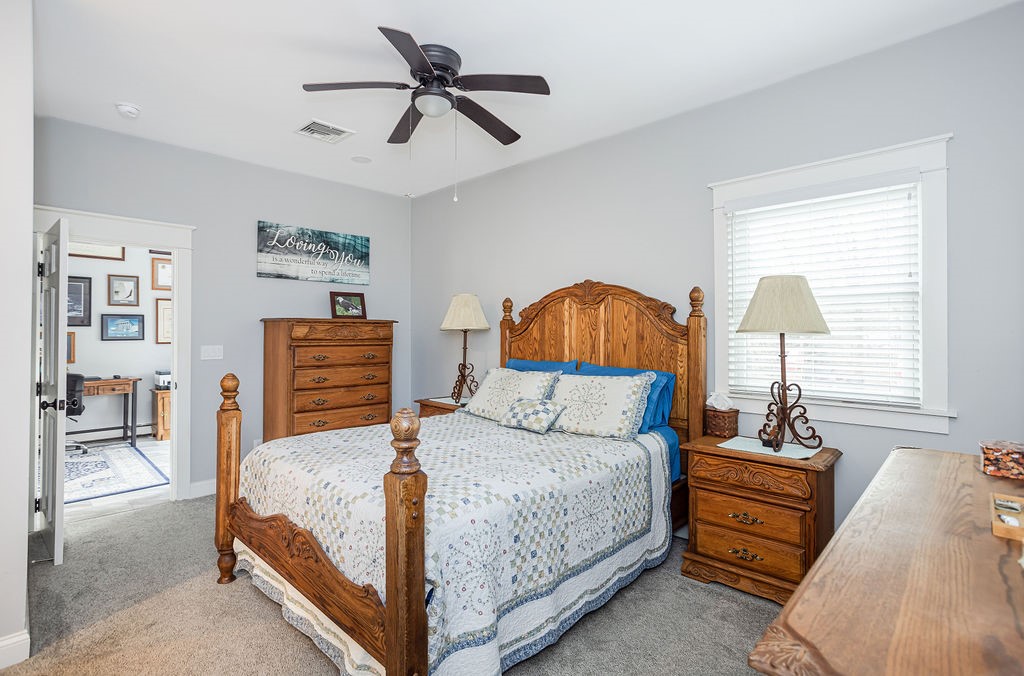 70 Ellen Lane Cranston, RI 02921 - Photo 7 of 38