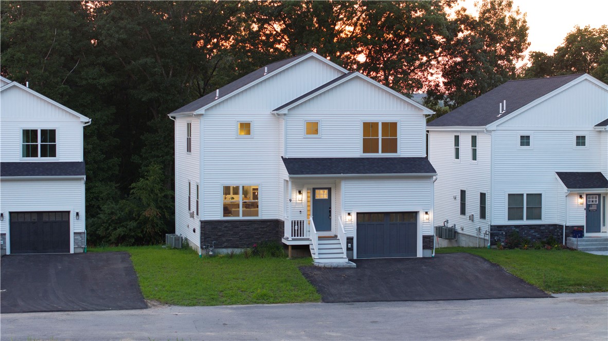 9 Stoneridge Road, Unit 9 Smithfield, RI 02917 - Photo 2 of 45 Gallery Image 2