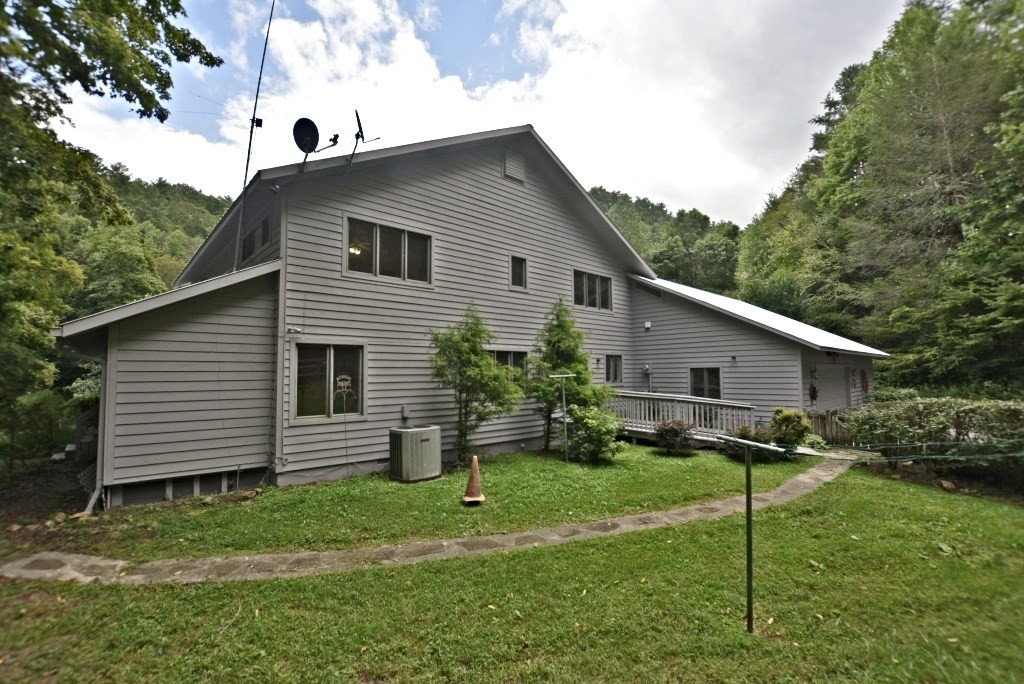 974 Obes Branch Road Sevierville, TN 37876 - Photo 2 of 36