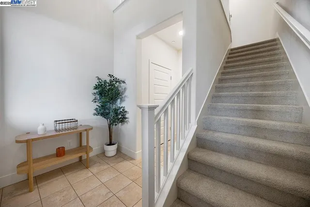 a view of entryway and hall