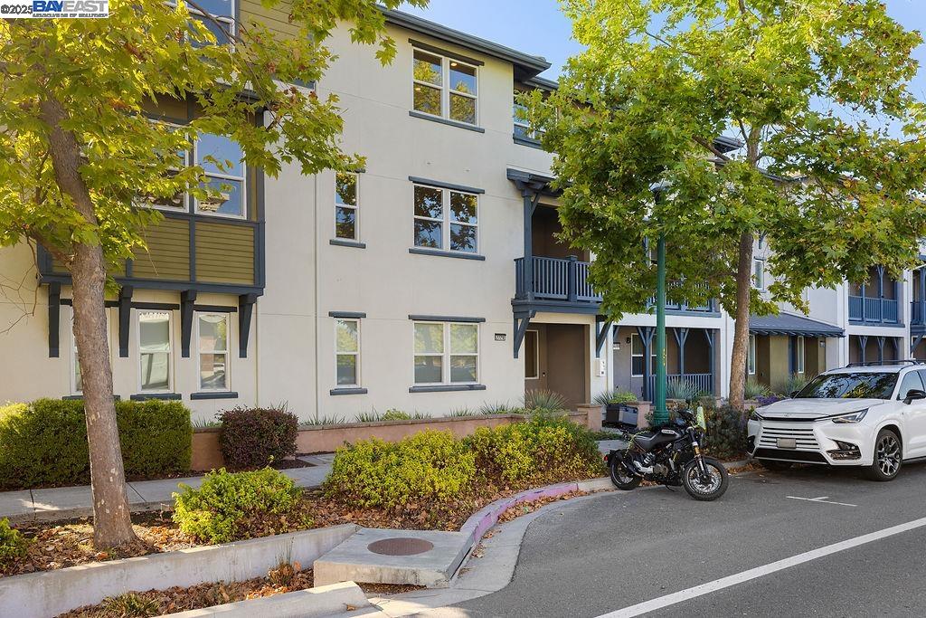 2729 Fifth Street Alameda, CA 94501 - Photo 18 of 19 a view of a car park in front of a house