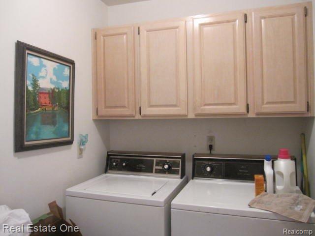 2142 London Bridge Drive, Unit 66 Rochester, MI 48307 - Photo 8 of 12 IMG_4180