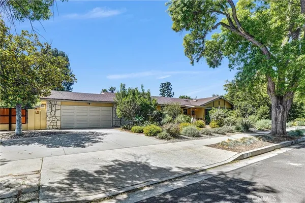 $4,995 | 17512 Gledhill Street, Northridge, CA 91325