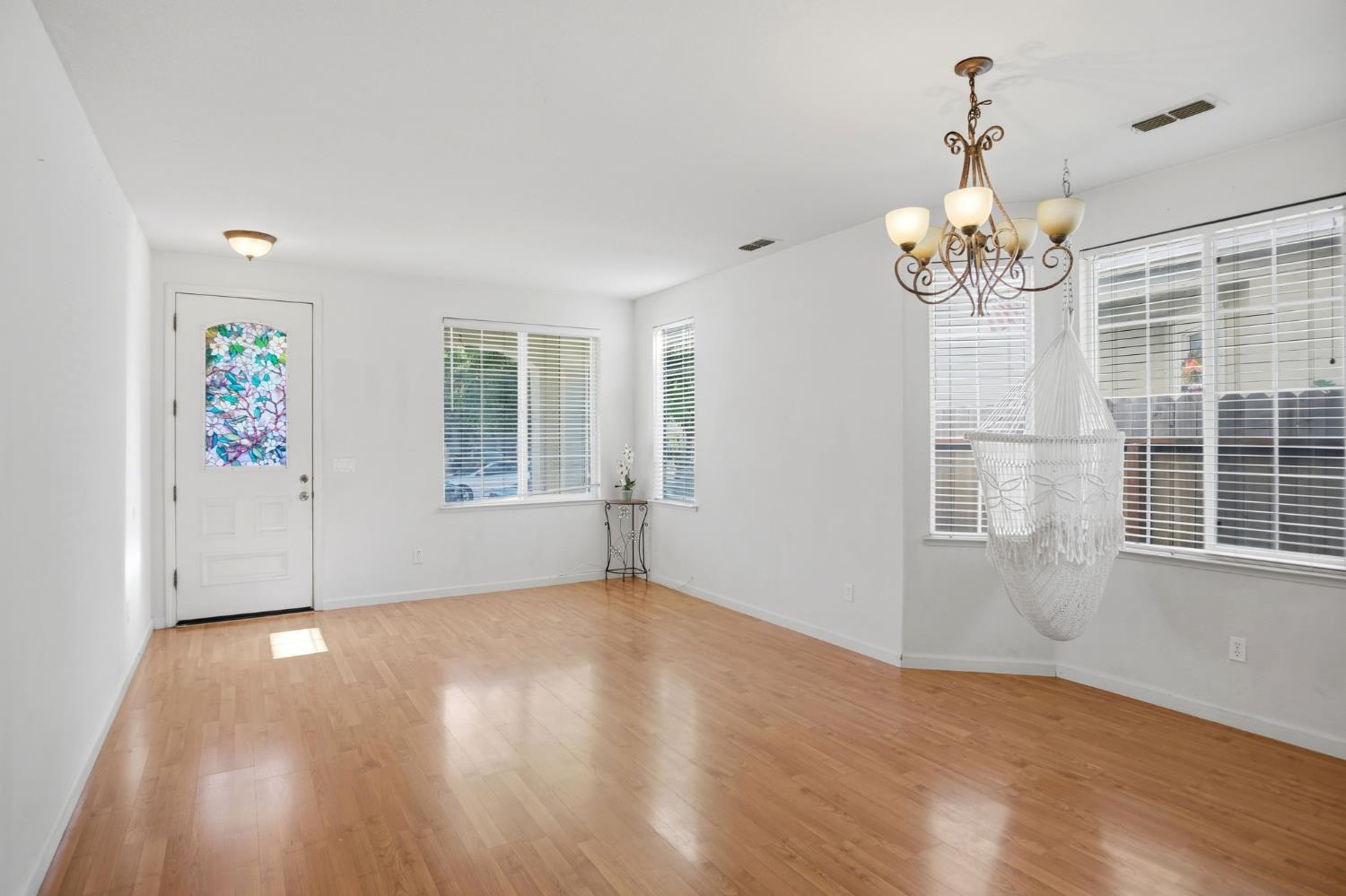 3648 Fallview Avenue Ceres, CA 95307 - Photo 4 of 24