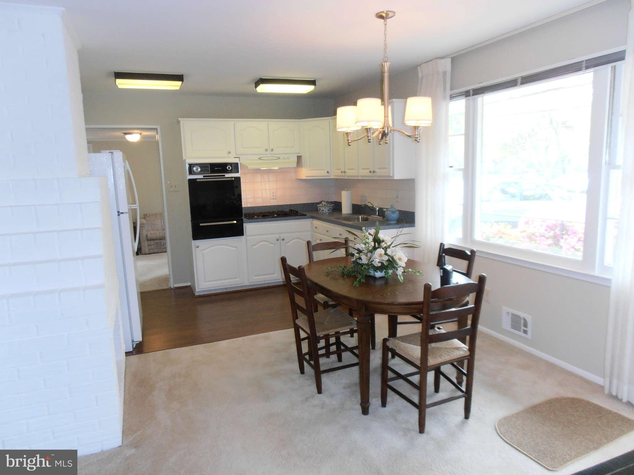 5415 Inverchapel Road Springfield, VA 22151 - Photo 3 of 24 Kitchen