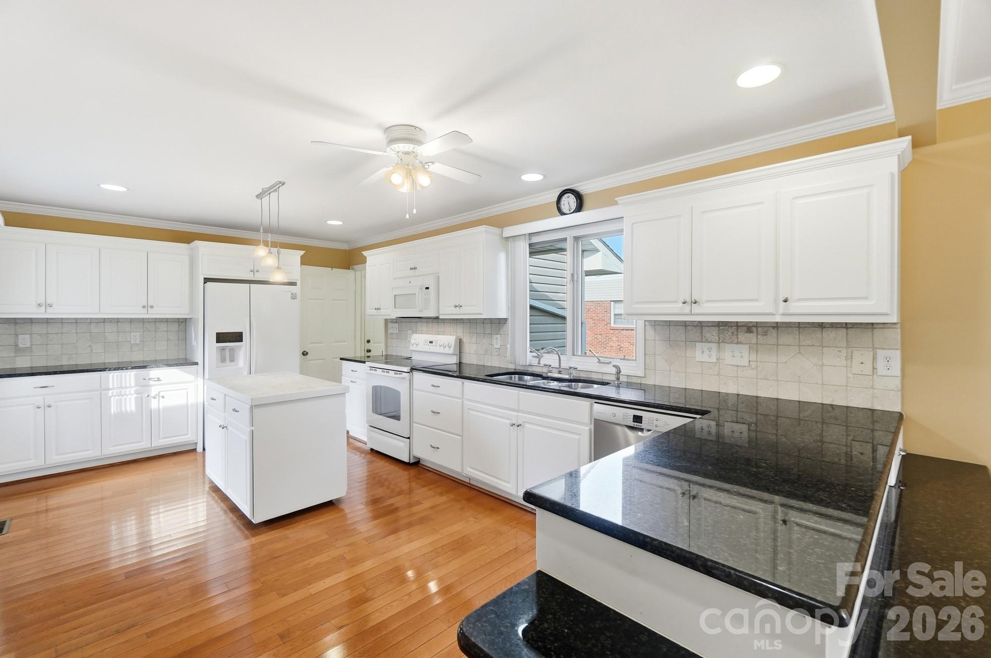 197 Park Road Mount Holly, NC 28120 - Photo 11 of 47 Gallery Image 11