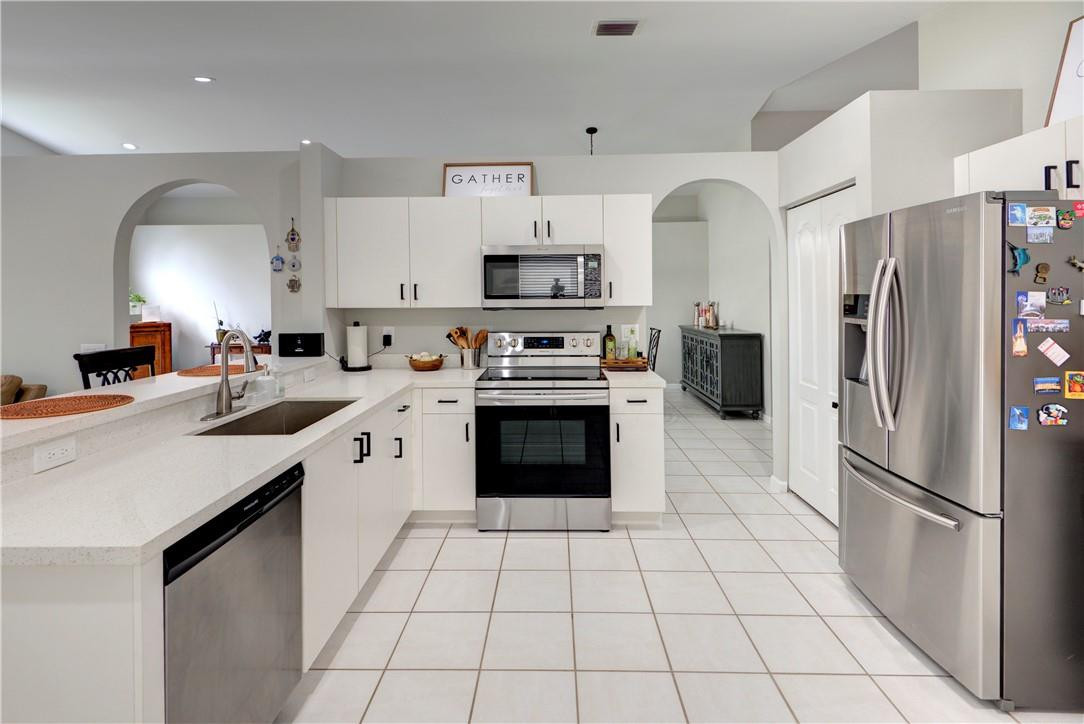 10898 Crescendo Circle Boca Raton, FL 33498 - Photo 24 of 38 Photo 24
