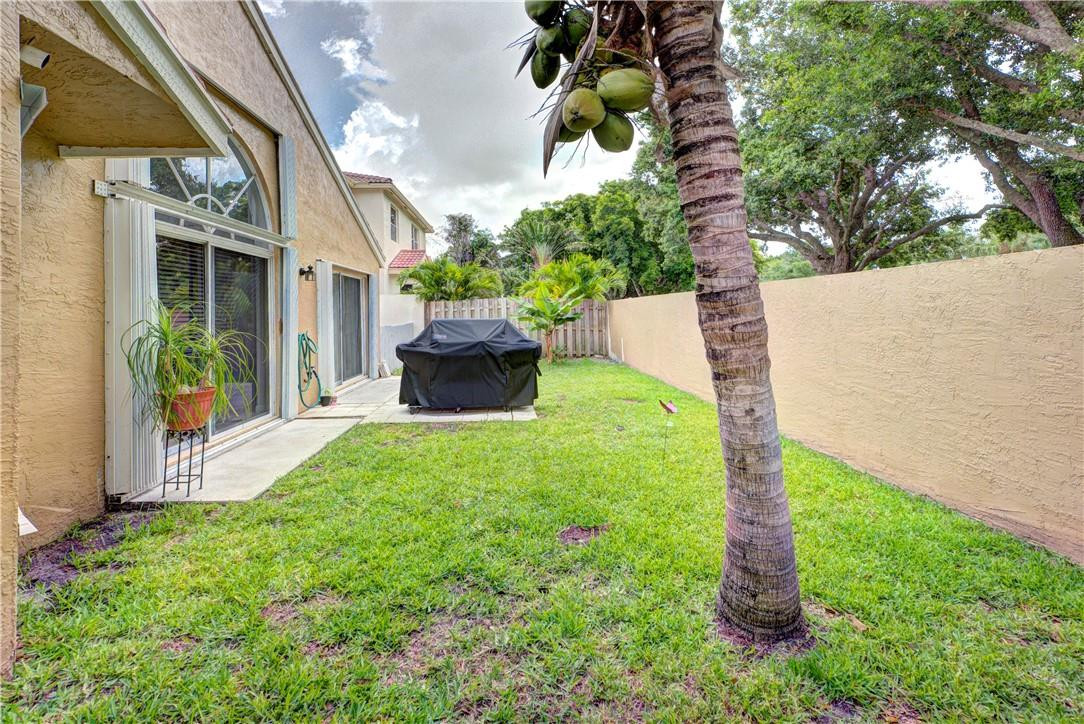 10898 Crescendo Circle Boca Raton, FL 33498 - Photo 29 of 38 Photo 29