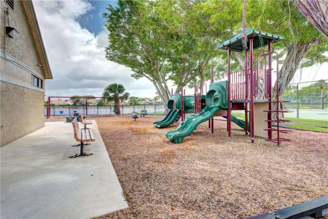 10898 Crescendo Circle Boca Raton, FL 33498 - Photo 34 of 38 Photo 34