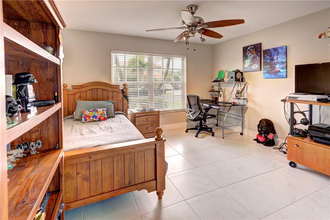 10898 Crescendo Circle Boca Raton, FL 33498 - Photo 8 of 38 Photo 8