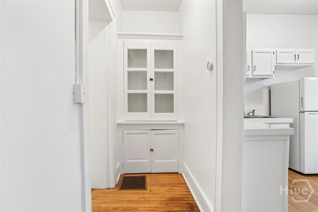 114 East Jones Street, Unit B Savannah, GA 31401 - Photo 15 of 25