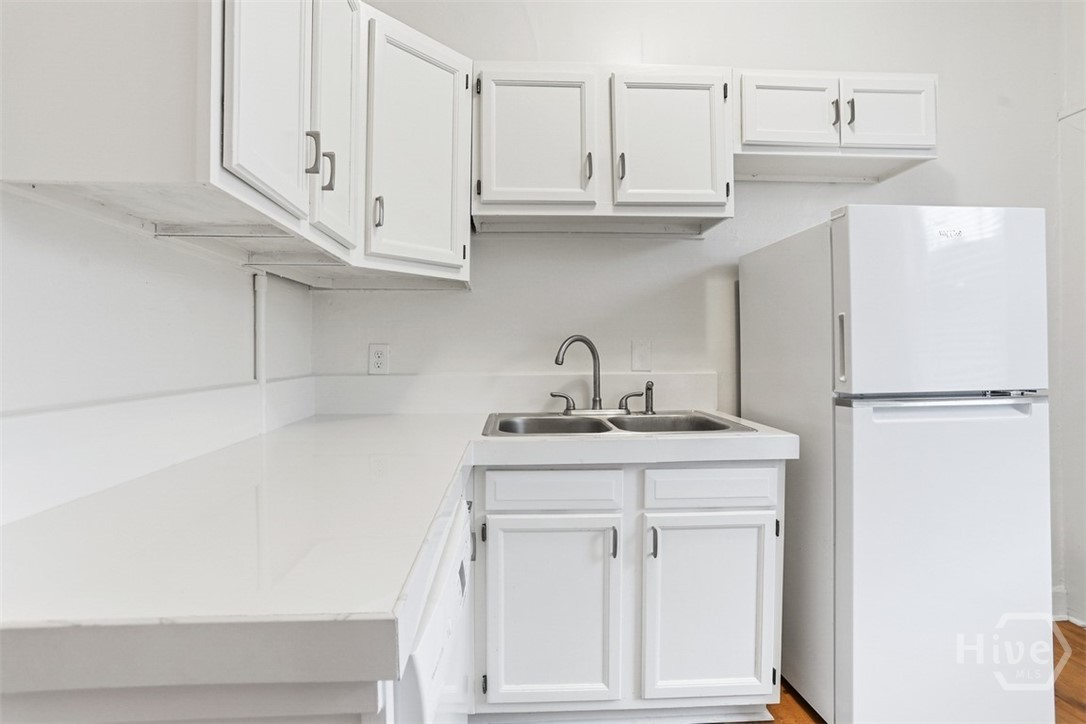 114 East Jones Street, Unit B Savannah, GA 31401 - Photo 17 of 25