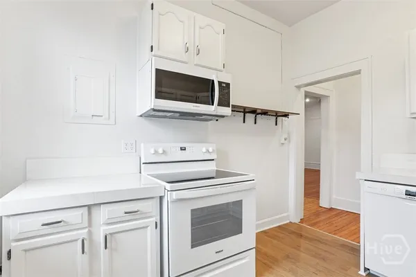 $2,300 | 114 East Jones Street, Unit B, Savannah, GA 31401
