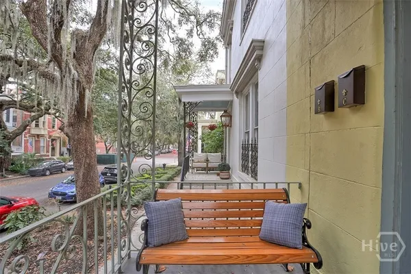 $2,300 | 114 East Jones Street, Unit B, Savannah, GA 31401