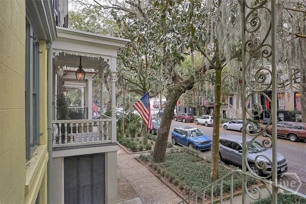 $2,300 | 114 East Jones Street, Unit B, Savannah, GA 31401
