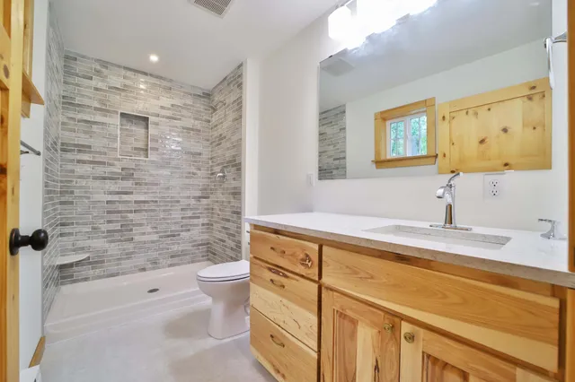 $384,900 | 40161 Paradise Drive, Browerville, MN 56438