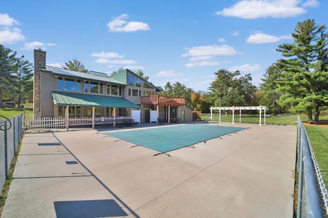 $384,900 | 40161 Paradise Drive, Browerville, MN 56438