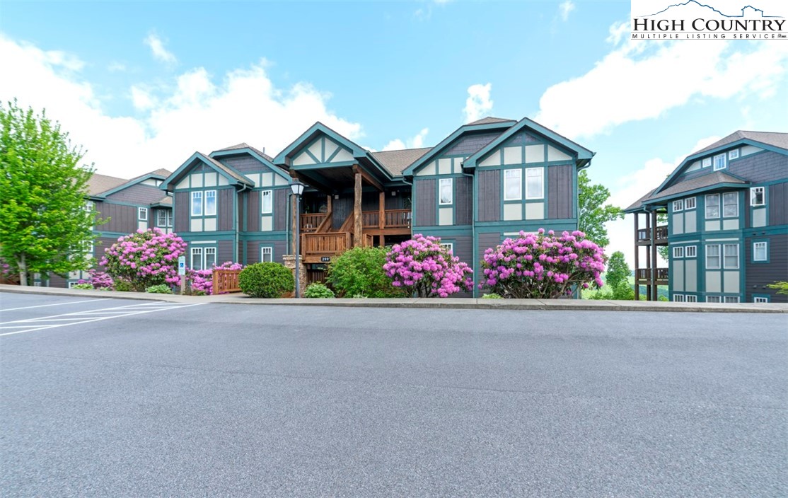 299 Indian Paintbrush Drive, Unit R211 Banner Elk, NC 28604 - Photo 2 of 39