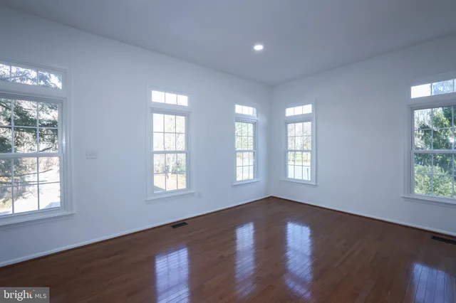 $3,650 | 47699 Whirlpool Square, Sterling, VA 20165