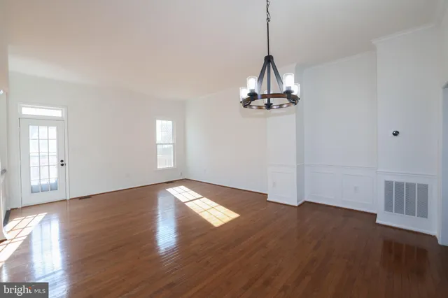 $3,650 | 47699 Whirlpool Square, Sterling, VA 20165