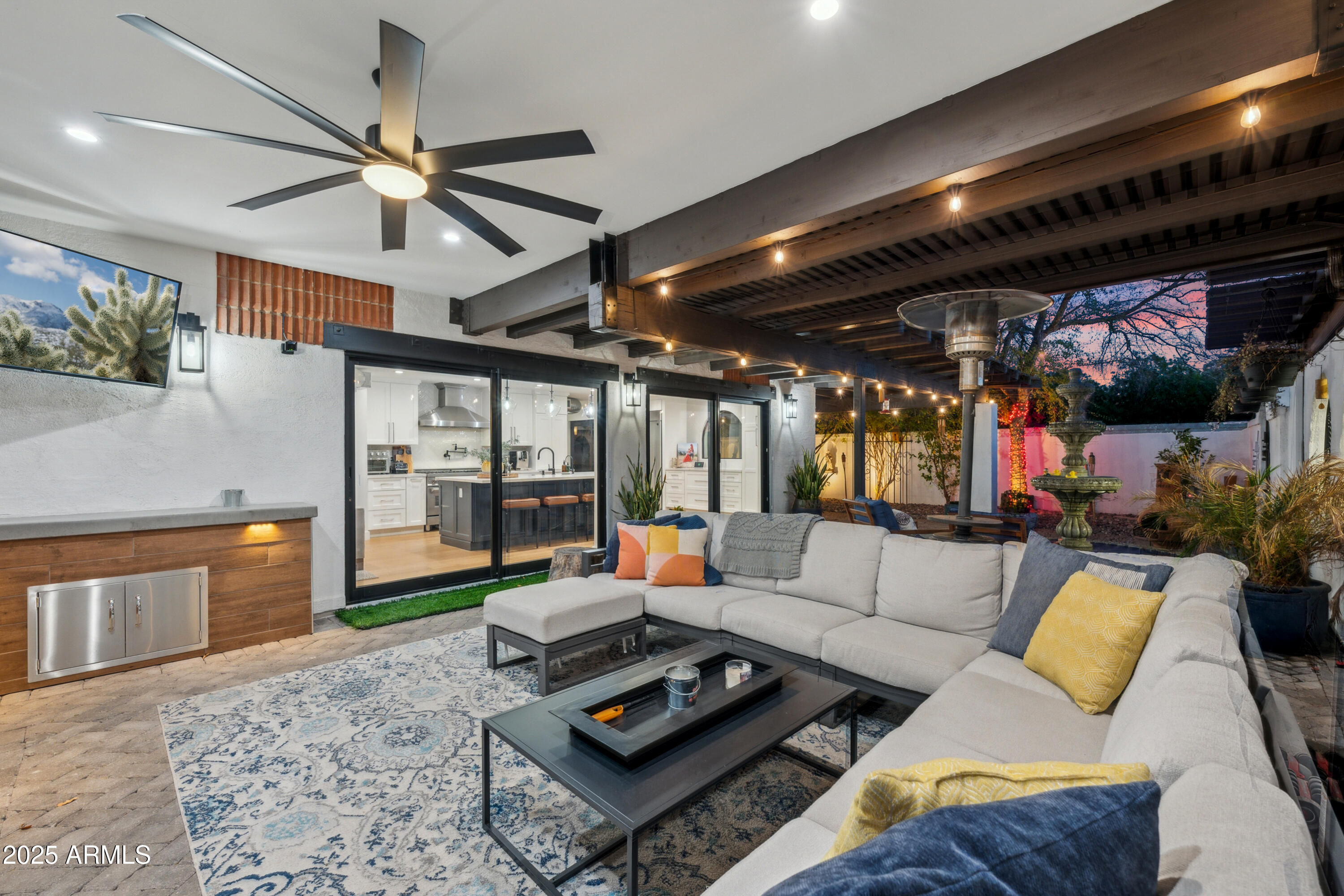 8001 North 3rd Place Phoenix, AZ 85020 - Photo 4 of 35 40-AJS2561