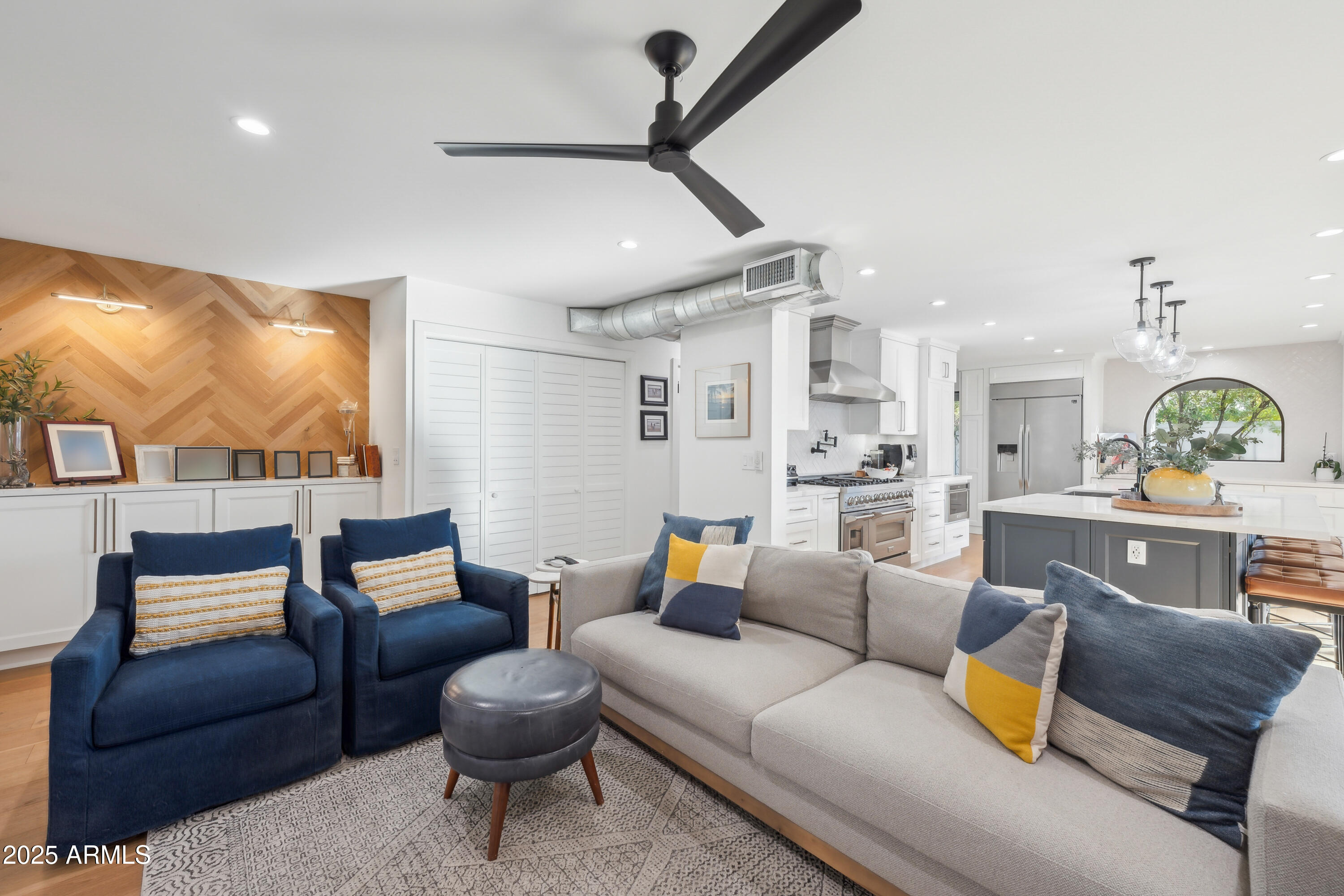 8001 North 3rd Place Phoenix, AZ 85020 - Photo 10 of 35 04-AJS2206-Edit