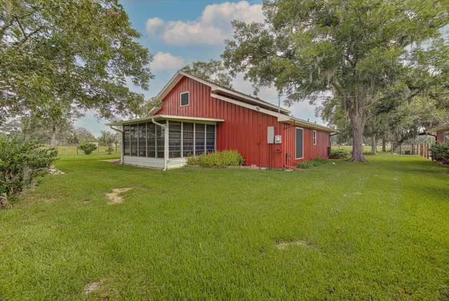 $585,000 | 8960 County Road 505, Brazoria, TX 77422