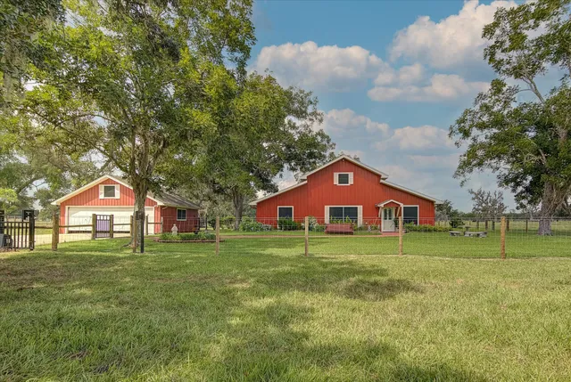 $585,000 | 8960 County Road 505, Brazoria, TX 77422